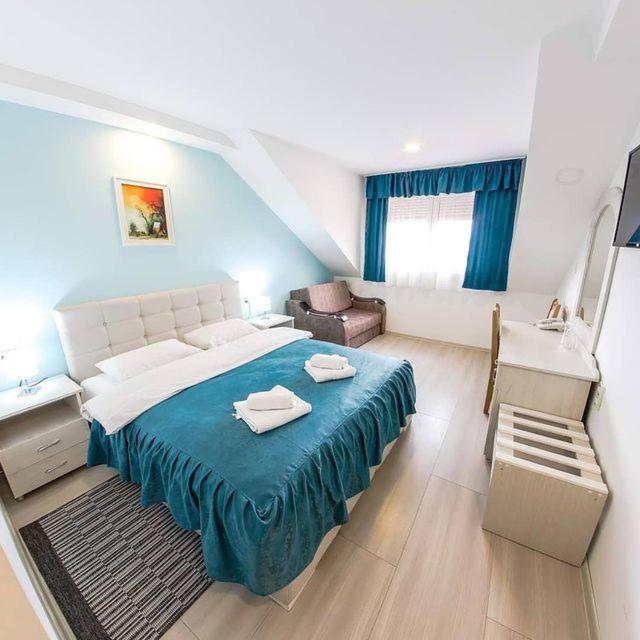 Hotel Ravni Gaj Knic Eksteriør bilde