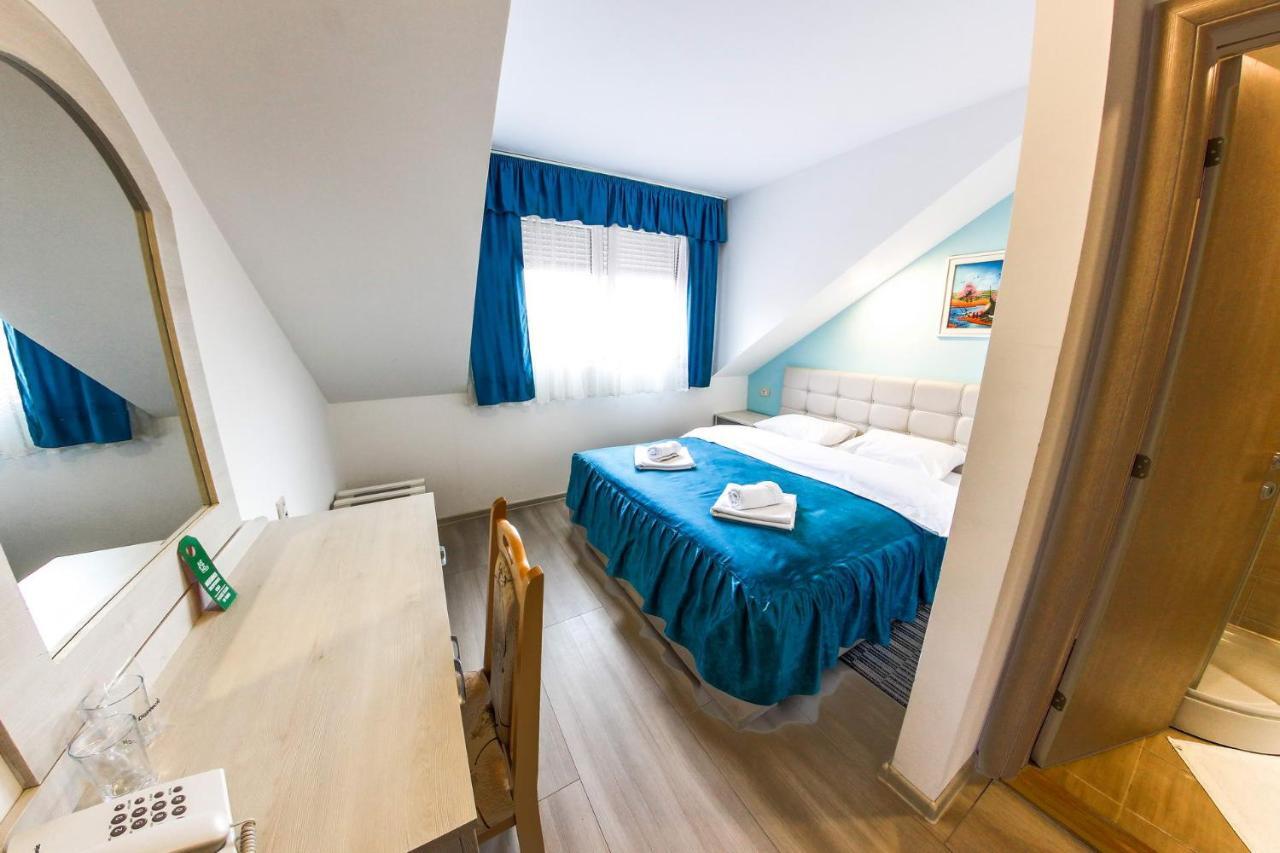 Hotel Ravni Gaj Knic Eksteriør bilde